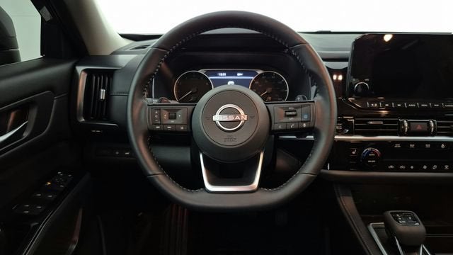 2025 Nissan Pathfinder SL FWD