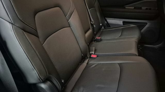 2025 Nissan Pathfinder SL FWD