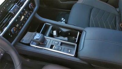 2024 Nissan Pathfinder Platinum FWD