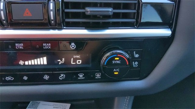 2024 Nissan Pathfinder Platinum FWD