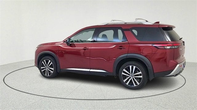 2024 Nissan Pathfinder Platinum FWD