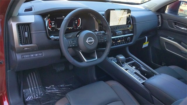 2024 Nissan Pathfinder Platinum FWD