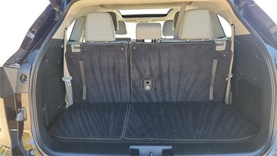 2022 Toyota Highlander Hybrid Platinum