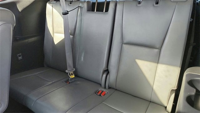 2022 Toyota Highlander Hybrid Platinum