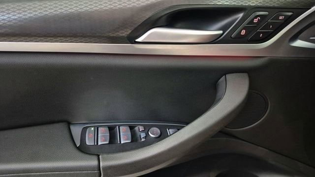 2024 BMW X4 xDrive30i