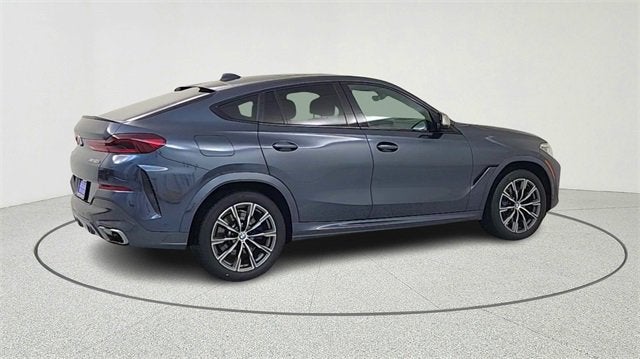 2021 BMW X6 M50i