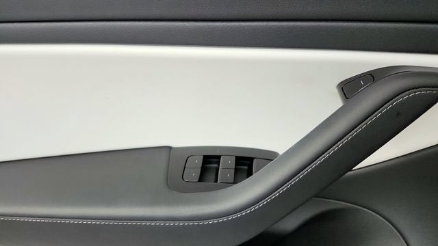 2020 Tesla Model 3 Standard Range Rear-Wheel Drive
