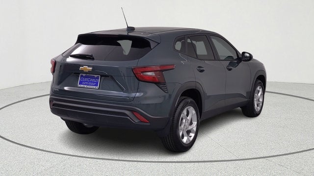 2026 Chevrolet Trax LS - Photo 7