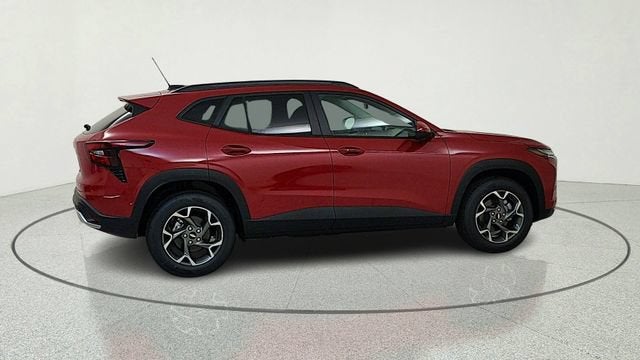 2026 Chevrolet Trax LT - Photo 7