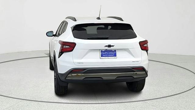 2026 Chevrolet Trax Activ - Photo 6