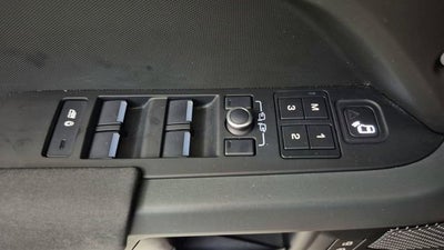 2022 Land Rover Defender X-Dynamic SE