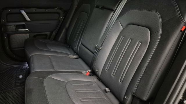 2022 Land Rover Defender X-Dynamic SE