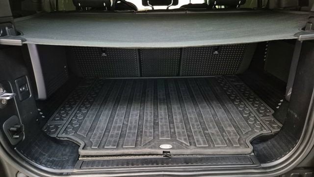2022 Land Rover Defender X-Dynamic SE