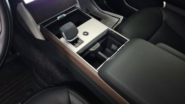 2025 Land Rover Range Rover P400 SE 7 Seat