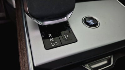 2025 Land Rover Range Rover P400 SE 7 Seat