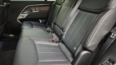 2025 Land Rover Range Rover P400 SE 7 Seat