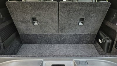 2025 Land Rover Range Rover P400 SE 7 Seat