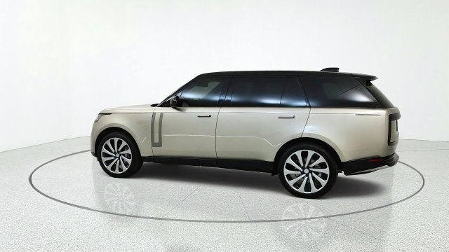 2025 Land Rover Range Rover P400 SE 7 Seat