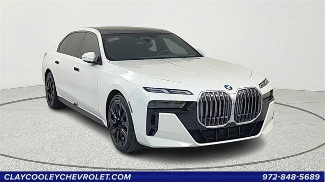 2023 BMW 740 i