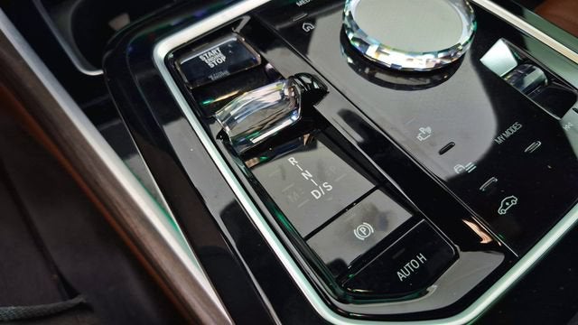 2024 BMW 740i 740i