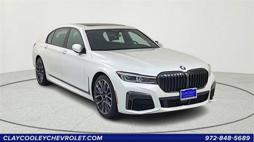 2022 BMW 740 i