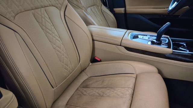 2020 BMW 740i 740i