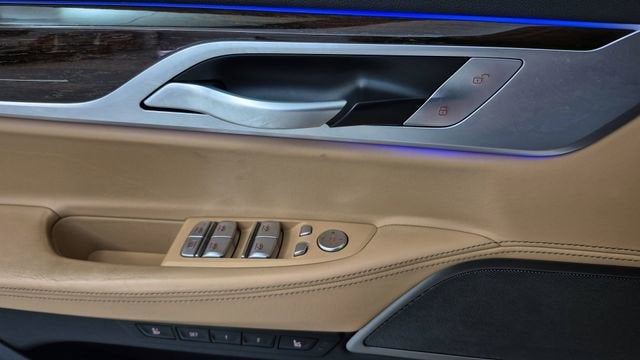 2022 BMW 740 i xDrive
